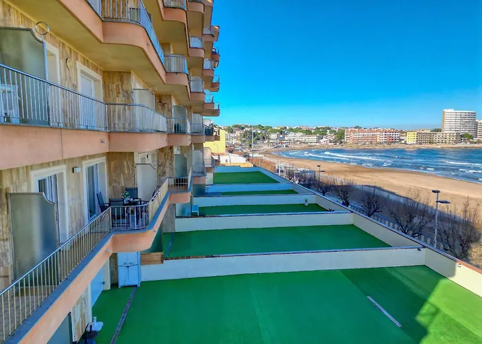 Maya L' Escala