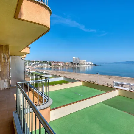 Maya Beachfront Apartman L' Escala